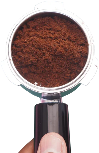 Portafilter berisi bubuk kopi BIDCOF